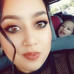 Meet your Posher, Lolis